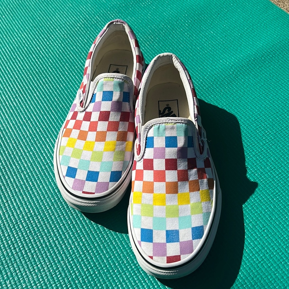 Vans Rainbow Slip-ons Size Men 5.5 / Women 7.0 / Eur 37.0